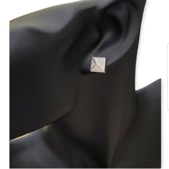NWOT STERLING SILVER & CZ PYRAMID STUD EARRINGS - Picture 5 of 5
